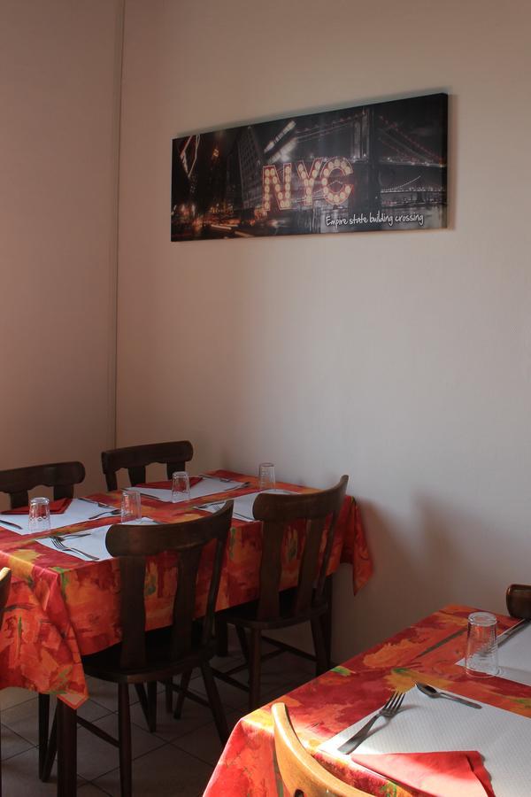 L Etoile D'Argent Hotel Varangéville Buitenkant foto